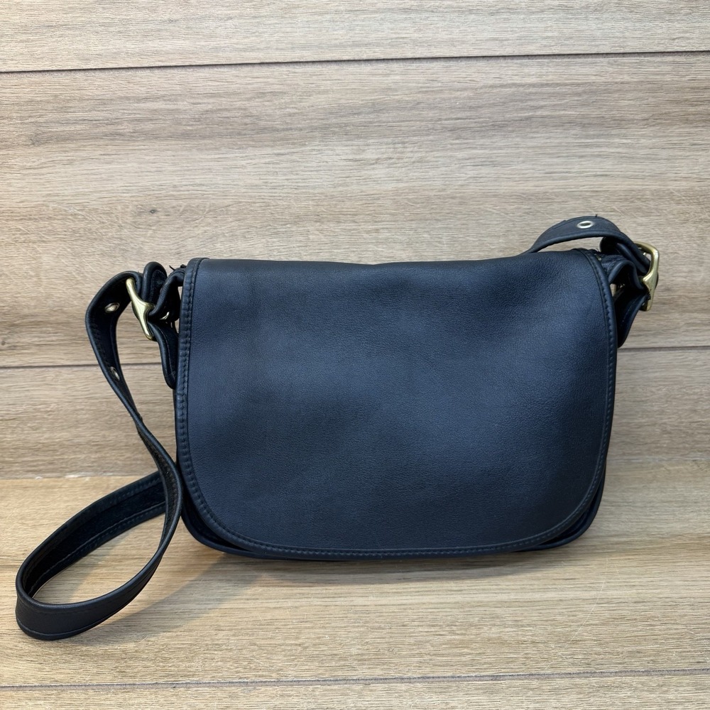 Vtg Coach 9951 Patricia Legacy Flap BlackLeather Crossbody Saddle Bag USA 1999
